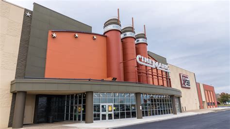 Cinemark Tinseltown USA